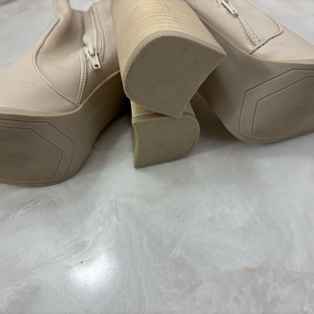 Steve Madden Touchdown Boots - Picture 4 of 4